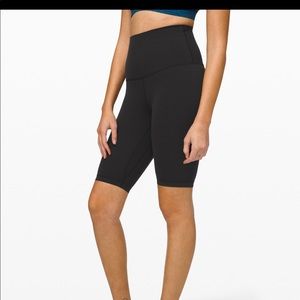NWT Align Super High Rise Short 10”